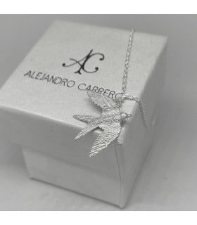 precioso colgante de golondrina en plata de 1º ley precioso colgante de golondrina en plata de 1º ley